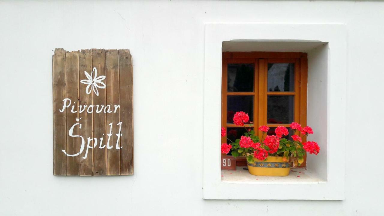 Pivovar Spitt Zahorany Guest House Litoměřice Exterior foto