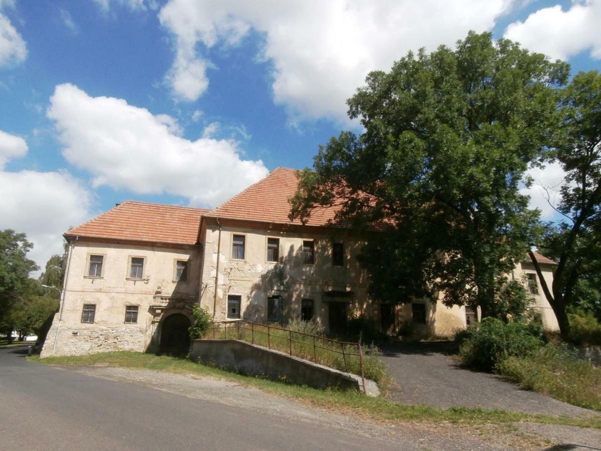 Pivovar Spitt Zahorany Guest House Litoměřice Exterior foto